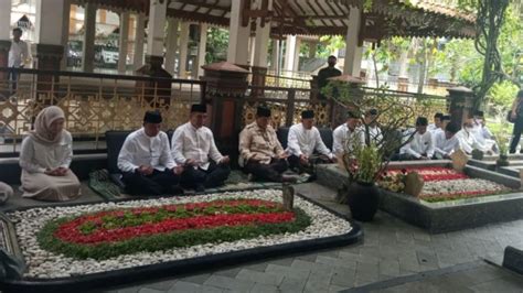 Menhan Prabowo Sowan Pesantren Tebuireng Dan Ziarah Makam Gus Dur NU