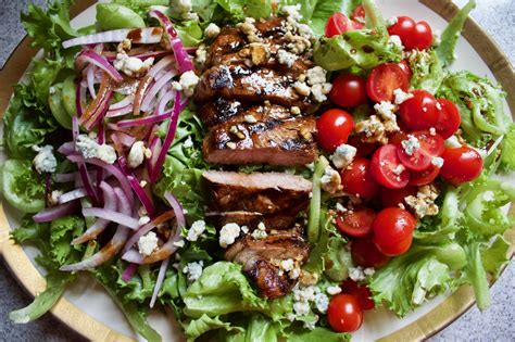 Grilled Steak Salad With Balsamic Dressing The Hungry Lyoness