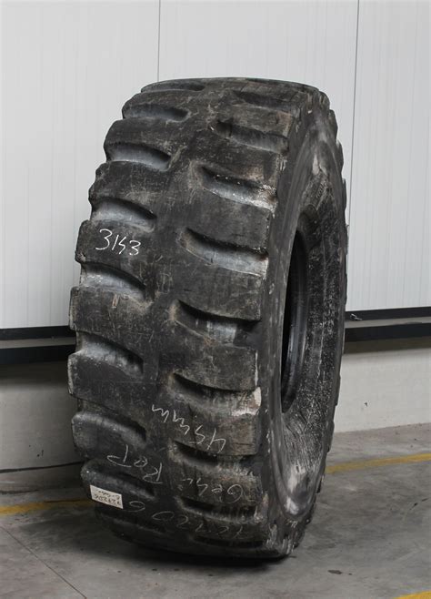 23 5R25 USED GOODYEAR RL 4K 206A2 L 4 TL 45MM 3 REP COSM REP 3143