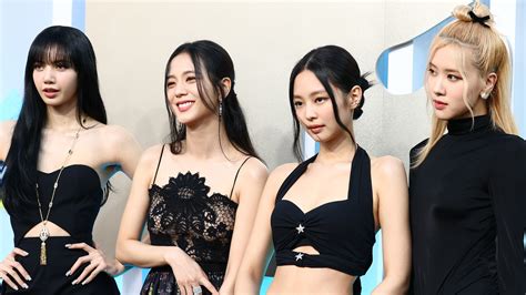 Vmas 2022 Die K Pop Band Blackpink Präsentiert Diese Mega Debüt Looks Glamour