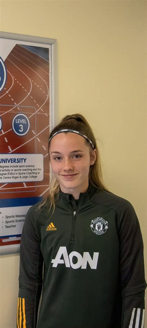 Hot Sexy Alyssa Aherne Bikini Pics