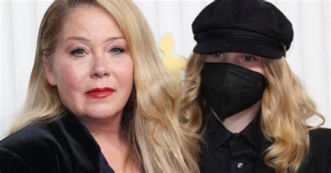 Christina Applegate Leidet Unter Schweren Sapovirus Symptomen