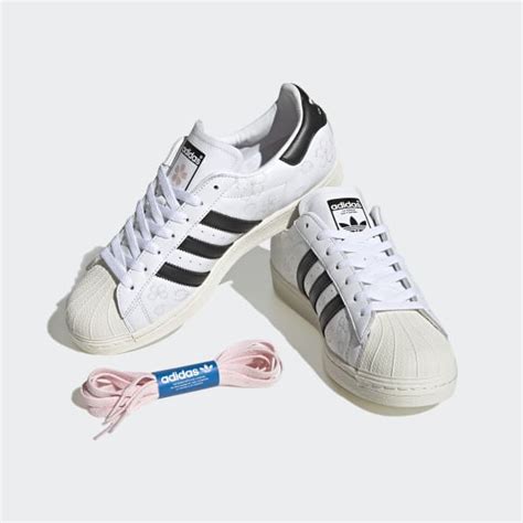 SUPERSTAR HNM Snkapp Sneakers Apparel