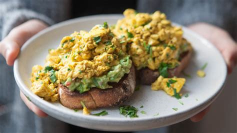 Tofu Scramble On Avocado Toast Tofu Scramble Scrambled Tofu Recipe