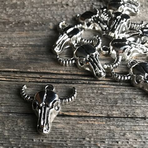 Metal cattle cow skull head pendant charms. 5 pieces | Etsy