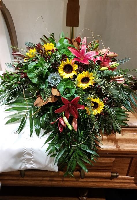 Natures Garden Casket Spray Flower Arrangements Glueckert Funeral