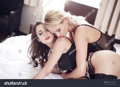 Sexy Lesbian Lovers Foreplay On Bed Stock Photo 315763244 Shutterstock