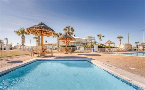 Pools & More at Galveston Seaside Resort | Holidayinnclub.com