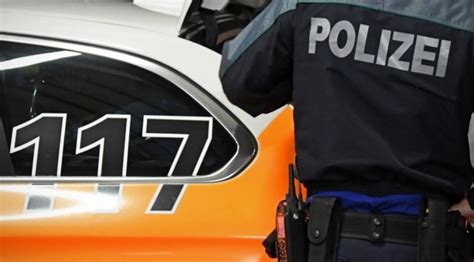 St Gallen Polizist Bei Festnahme Verletzt