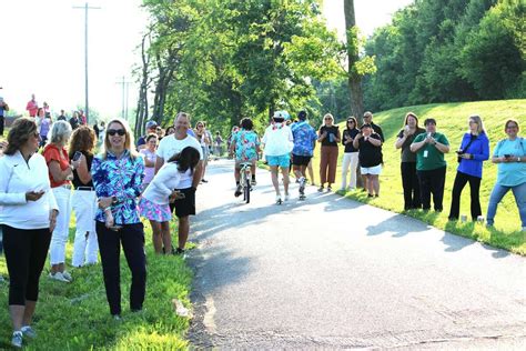 Edwardsville High School Tour De Grove 2023 Senior Class Tradition