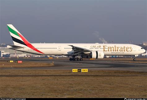 A6 EGQ Emirates Boeing 777 31HER Photo by Paweł Cieplak ID 675367