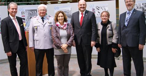 16 29 10 Ausstellung Militär und Gesellschaft in Deutschland