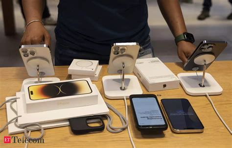 Apple May Move A Quarter Of IPhone Production To India By 2025 JPM ET