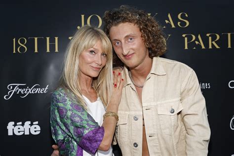 Photo Joalukas Noah avec sa mère Isabelle Camus lors de la soirée d