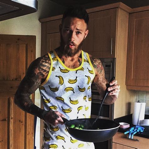 You Can Learn A Lot From Watching Things Eat X Billy Huxley Beard