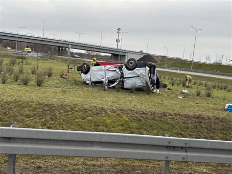 Torzym Wypadek Busa Na Autostradzie A Jedna Osoba Nie Yje Cztery