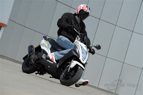 Kymco Agility 50 RS Naked 2T Motoblog