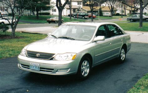 Coal 2000 Toyota Avalon Xl Graying And Widening Curbside Classic