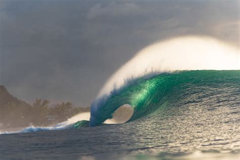 Photo Gallery Pipeline The World S Most Documented And Dangerous Surf Spot Surfer