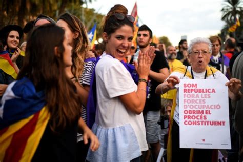 Dui Cataluña La Declaración De Independencia Que Duró Menos De Un Minuto Verne El PaÍs