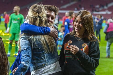 Photo Exclusif Lionel Messi Avec Sa Femme Antonella Roccuzzo Et The