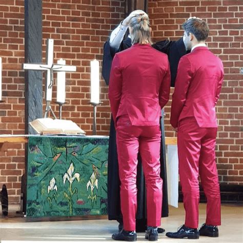 La Germania Sfida Il Vaticano Centinaia Di Sacerdoti Hanno Benedetto Coppie LGBT Gay It