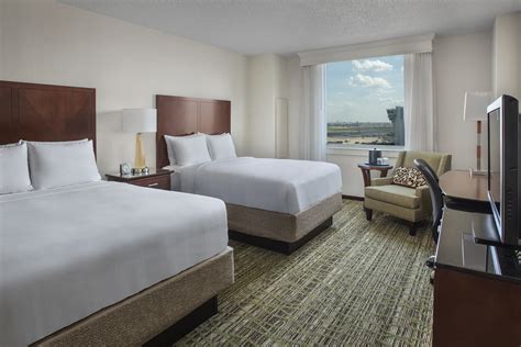 Discount Coupon for Philadelphia Airport Marriott in Philadelphia, Pennsylvania - Save Money!