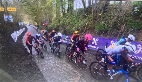 Mathieu Van Der Poel Entra En La Leyenda Del Tour De Flandes Con Una