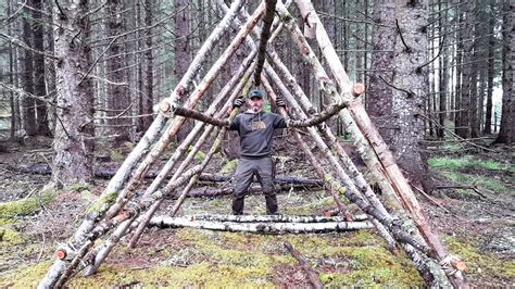 Bushcraft Shelter Build Part 3 Day Building At The Shelter At Contin Youtube