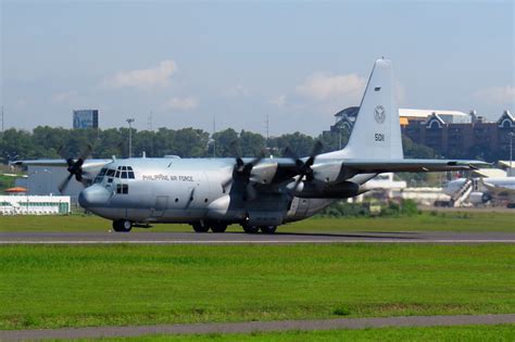 フィリピン空軍 Lockheed C 130 Hercules 5011 フランシスコ・バンゴイ国際空港 航空フォト By