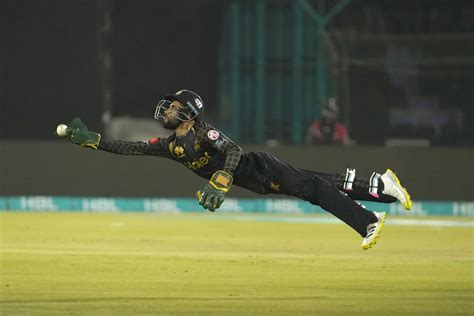 Mohammad Haris makes an acrobatic fielding effort | ESPNcricinfo.com