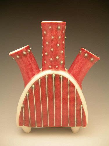 Red Flute Happy Vase Ceramique Poterie