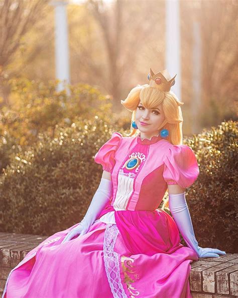 Princess Peach Is Pumpkinpixieprincess Princesspeach Princesspeachcosplay Princesspeach👑