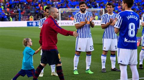 Andres Iniesta Barcelona farewell photo blog of his final game at Camp ...