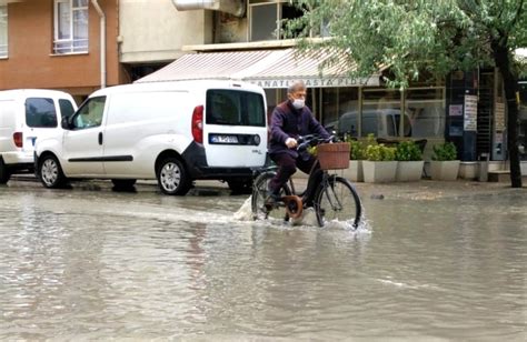 Son Dakika Ara sokaklar göle döndü çevre yolunda trafik kilitlendi