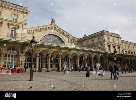 Paris east station exterior Stock Photo - Alamy