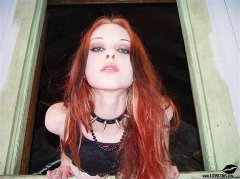 Liz Vicious Punk Pins Girls With Red Hair Hair Girls Hot Goth Girls