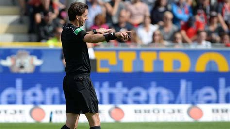 Referee Gräfe greift Ex Chefs Fandel und Krug an