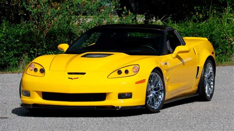 Here S Why You Should Buy A Chevrolet C Corvette Zr Over A