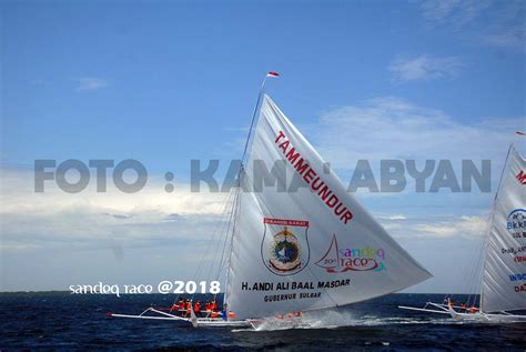 Sandeq Perahu Layar Tercepat Di Dunia