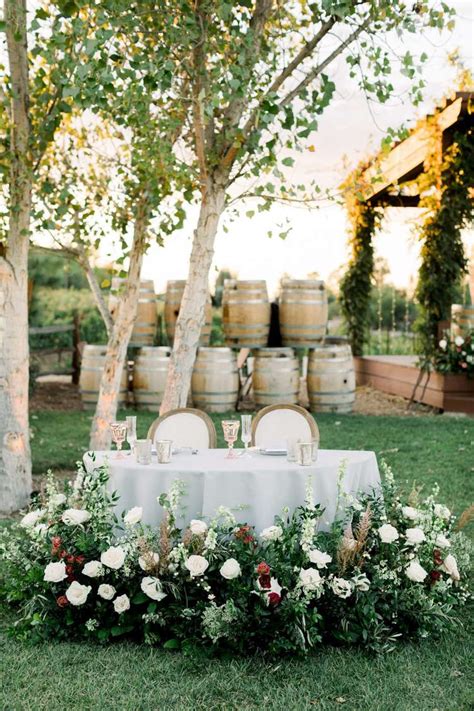 beautiful sweetheart table ideas  couple  love
