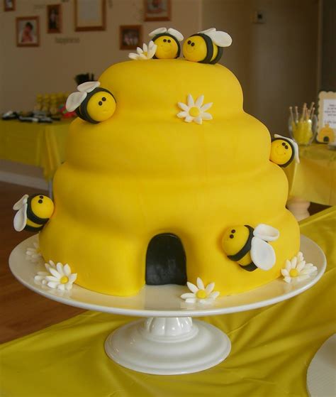 Bumble Bee Cake Smash Cake Was Iced In Yellow Buttercream With Black