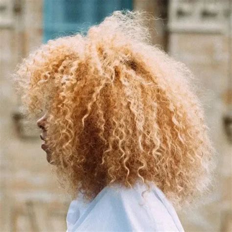 9 Essential Tips for Why Your Curls are Frizzy | LUS Brands