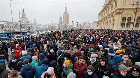 Thousands protest for Russian opposition leader Alexey Navalny as ...