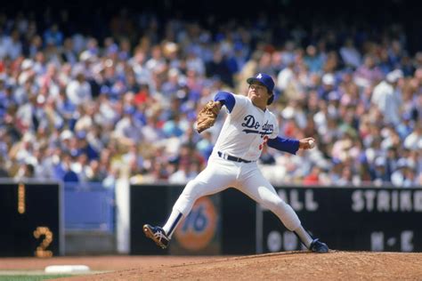 Fernando Valenzuela Biography Revisits Fernandomania