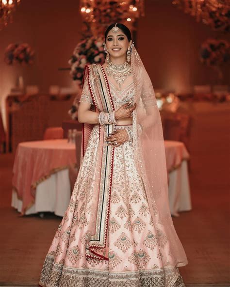 21 Different Lehenga Dupatta Draping Style For All Occassions Wedbook