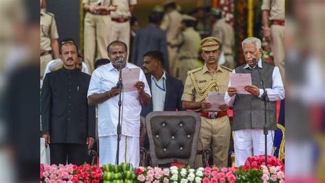 Hd Kumaraswamy Takes Oath As Karnataka Cm At Grand Gala Marks Opposition Show Of Unity Firstpost