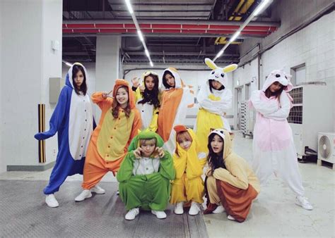 Twice On Onesies Is Soooooo Kyeopta Twice Kpop Twice Group Kpop