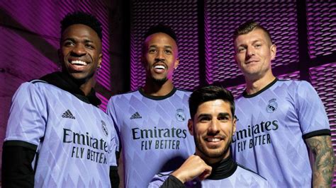 El Real Madrid presentó su equipación de visitante para la temporada