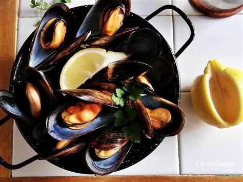 Mejillones Al Vapor Con Vino Blanco Caceroladas